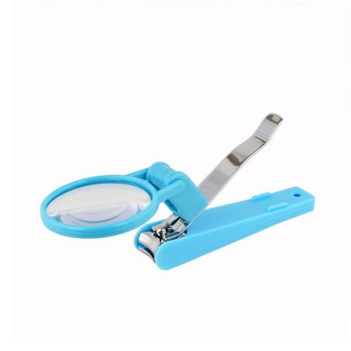 nail clipper with magnifying glass